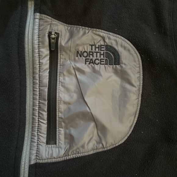 North Face black soft fleece zip up jacket with front breast zipper pocket sz S - Picture 3 of 4